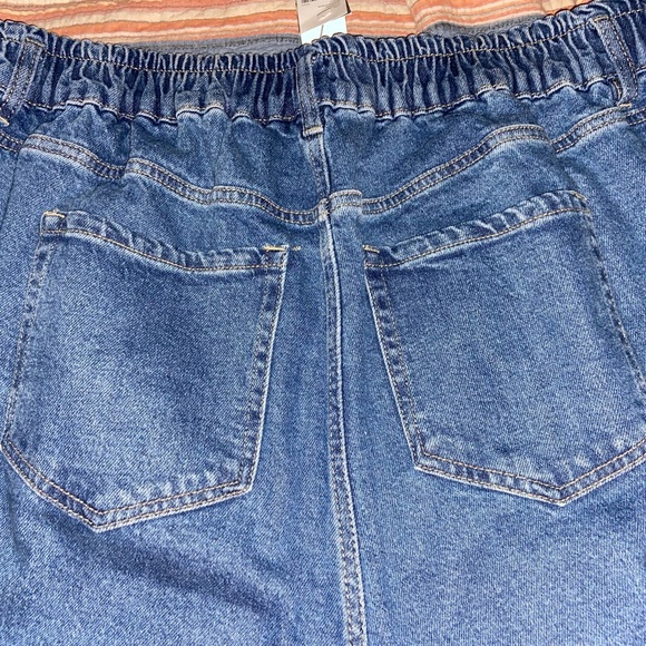 Lane Bryant High Rise Girlfriend Jeans. Size 16. NWT. - Picture 5 of 7